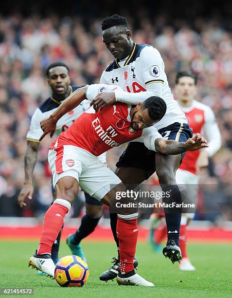 Arsenal O2 Walcott Victor Walcott Photos and Premium High Res Pictures - Getty Images