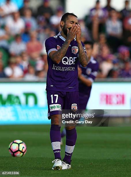 Diego Castro of the Glory during the round five A-League match between the Perth Glory and the Western Sydney Wanderers at nib Stadium on November 6,...