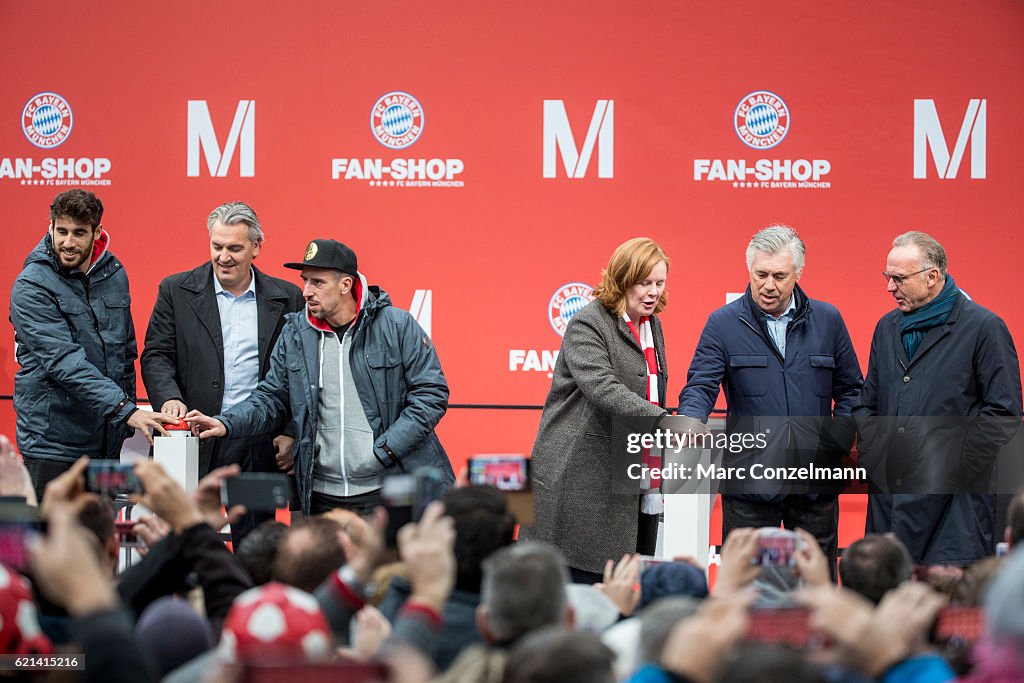 FC Bayern Muenchen - Fan Shop Reopening