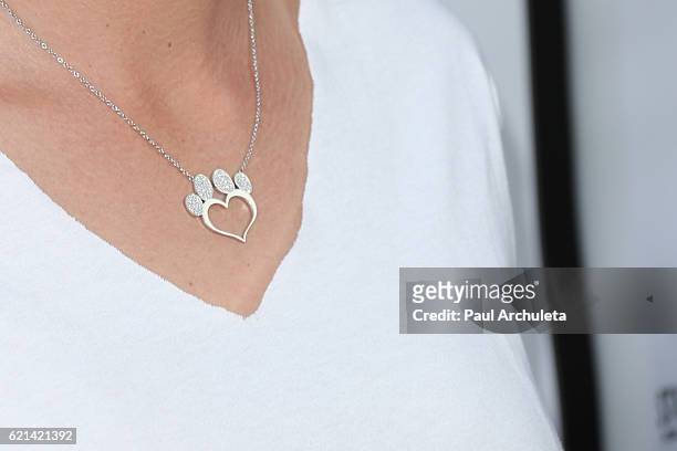 Actress Kaley Cuoco ,Jewelry Detail, attends the 6th annual "Stand Up For Pits" at The Hollywood Improv on November 5, 2016 in Hollywood, California.