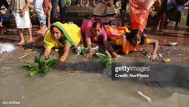 Bushra Api Dandi Indian Dandi Photos and Premium High Res Pictures - Getty Images