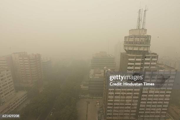 The city covered under a thick blanket of Smog seen covers the capital's skyline, on November 6, 2016 in New Delhi, India. New Delhi's air quality...