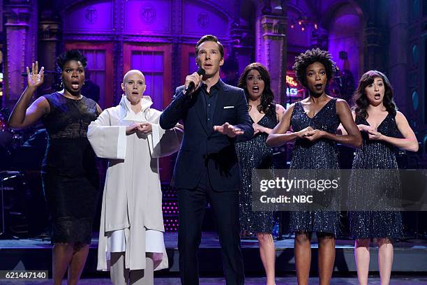 Benedict Cumberbatch" Episode 1709 -- Pictured: Leslie Jones, Kate McKinnon as Tilda Swinton, Benedict Cumberbatch, Cecily Strong, Sasheer Zamata,...