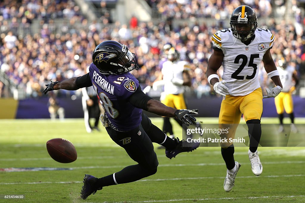 Pittsburgh Steelers v Baltimore Ravens