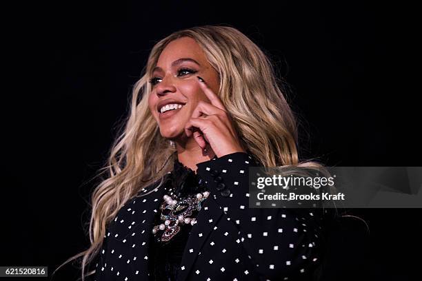 Beyonce performs at a concert for Democratic Presidential candidate Hillary Clinton, November 4, 2016 in Cleveland, OH
