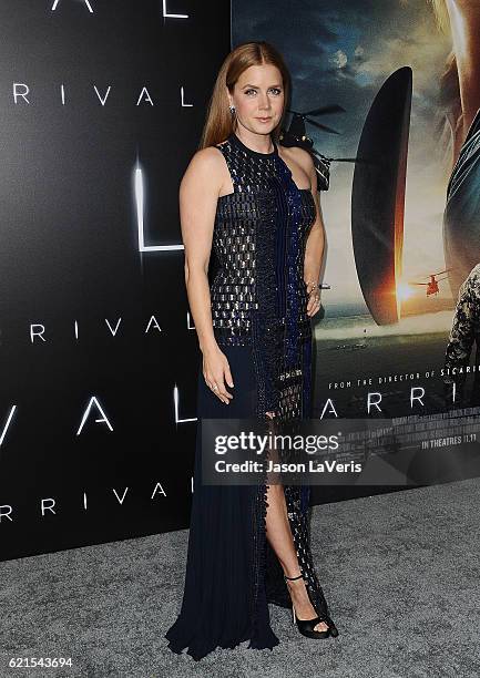 Actress Amy Adams attends the premiere of Paramount Pictures' "Arrival" at Regency Village Theatre on November 6, 2016 in Westwood, California.