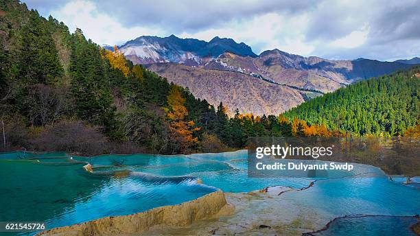 jiuzhaigou national park - jiuzhaigou imagens e fotografias de stock