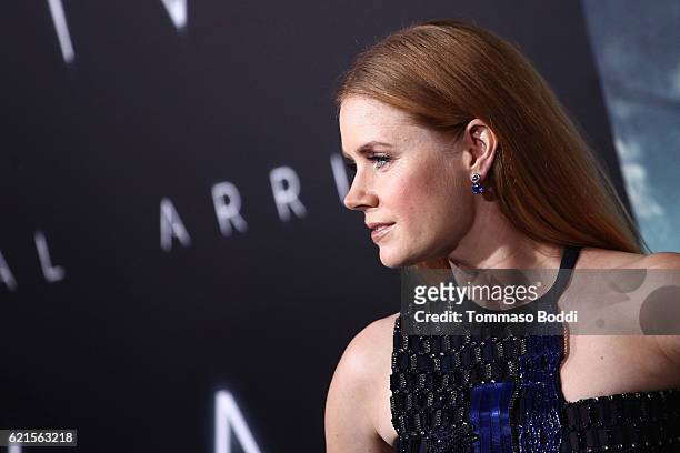 Amy Adams attends the Premiere Of Paramount Pictures' "Arrival" at Regency Village Theatre on November 6, 2016 in Westwood, California.