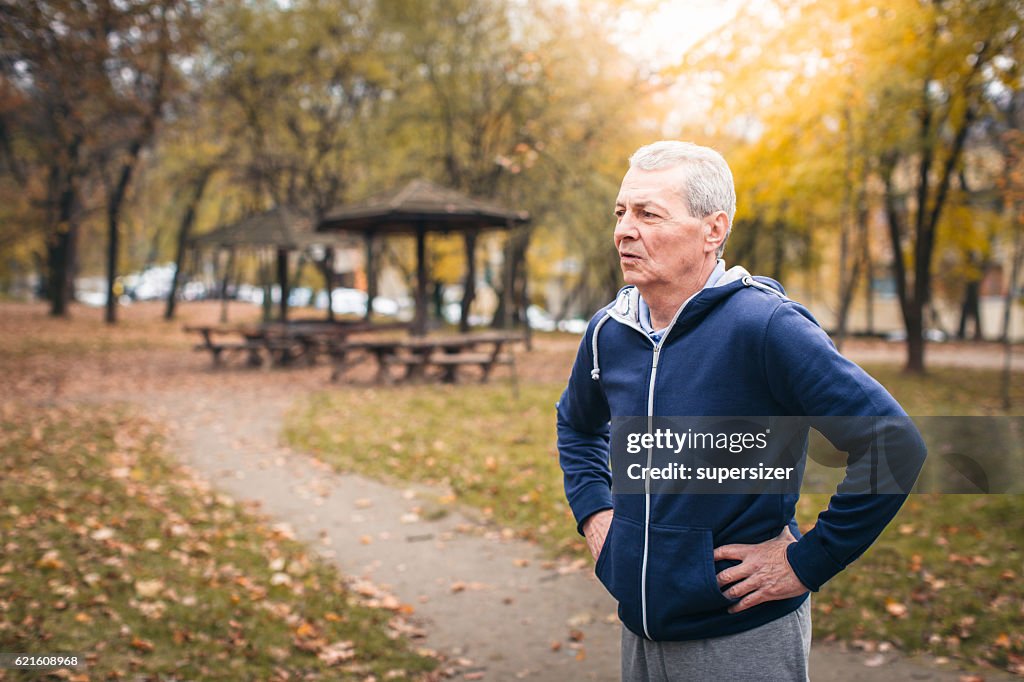 Senior man exercizing outdoors