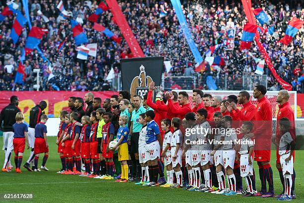 Team of Caen and Team of Nice during the Ligue 1 match between SM Caen and OGC Nice at Stade Michel D'Ornano on November 6, 2016 in Caen, France.