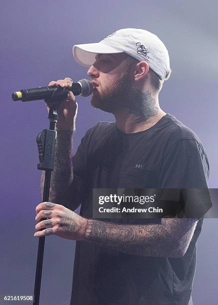 Mac Limar Rapper 200 Larry Fisherman Stock Photos, High-Res Pictures, and Images - Getty ...