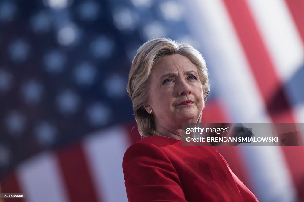 TOPSHOT-US-VOTE-DEMOCRATS-CLINTON