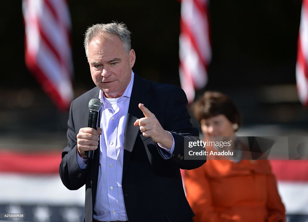 Tim Kaine campaigns for Hillary Clinton in Charlotte