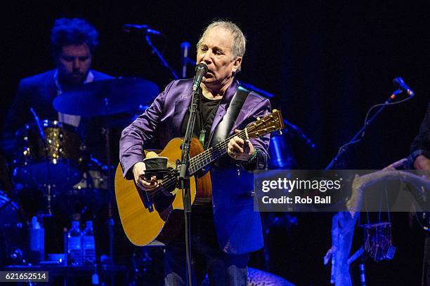 Paul Simon performs at Royal Albert Hall on November 7, 2016 in London, England.