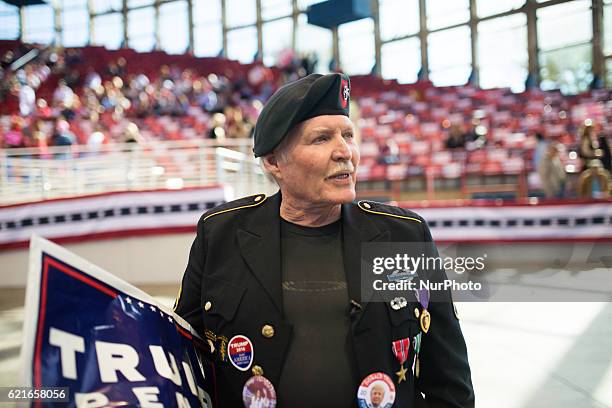 Staff Sergeant James Wainscoat, the man who stood up at a Obama/Hillary rally in eastern North Carolina this week attends Trump event in Raleigh,...