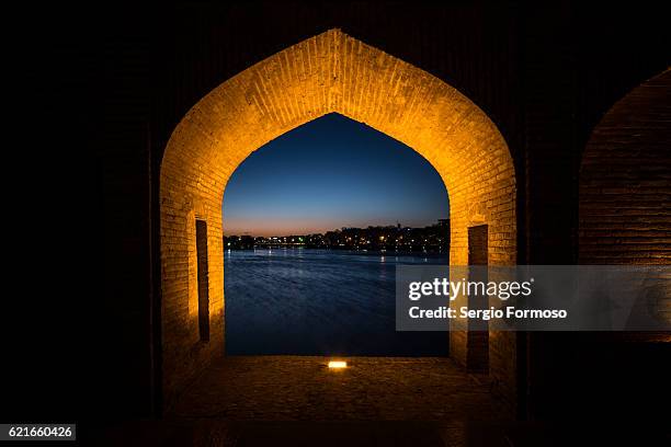 pol-e si-o-seh, isfahan - si o seh stock pictures, royalty-free photos & images