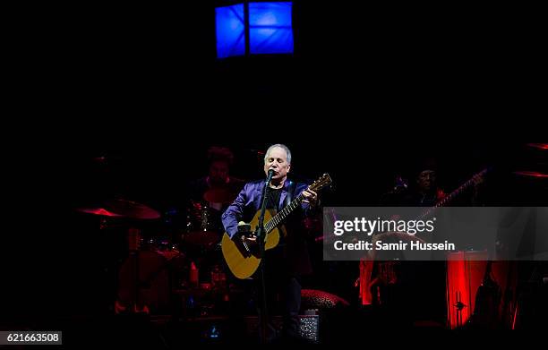 Paul Simon performs at Royal Albert Hall on November 7, 2016 in London, England.