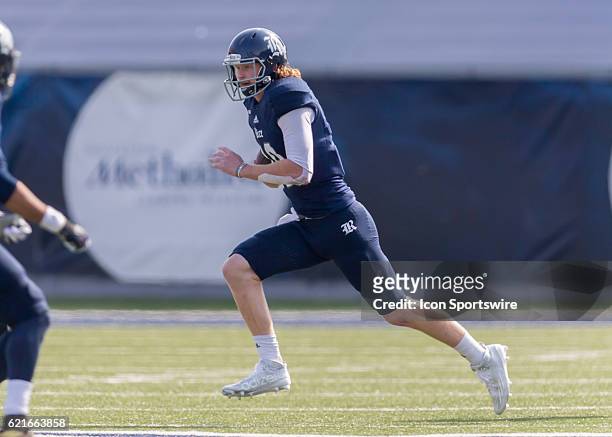 Rice Owls quarterback Tyler Stehling carries the ball during the NCAA football game between the FAU Owls and Rice Owls on November 5, 2016 at Rice...