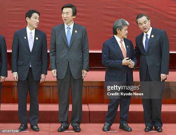 Brunei - Japanese Foreign Minister Fumio Kishida, South Korean Foreign Minister Yun Byung Se, Brunei Foreign Minister Mohamed Bolkiah and Chinese...