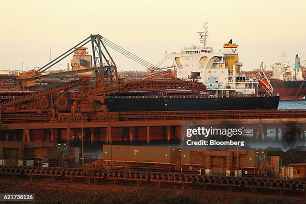 263 Bulk Ore Carrier Stock Photos, HighRes Pictures, and Images