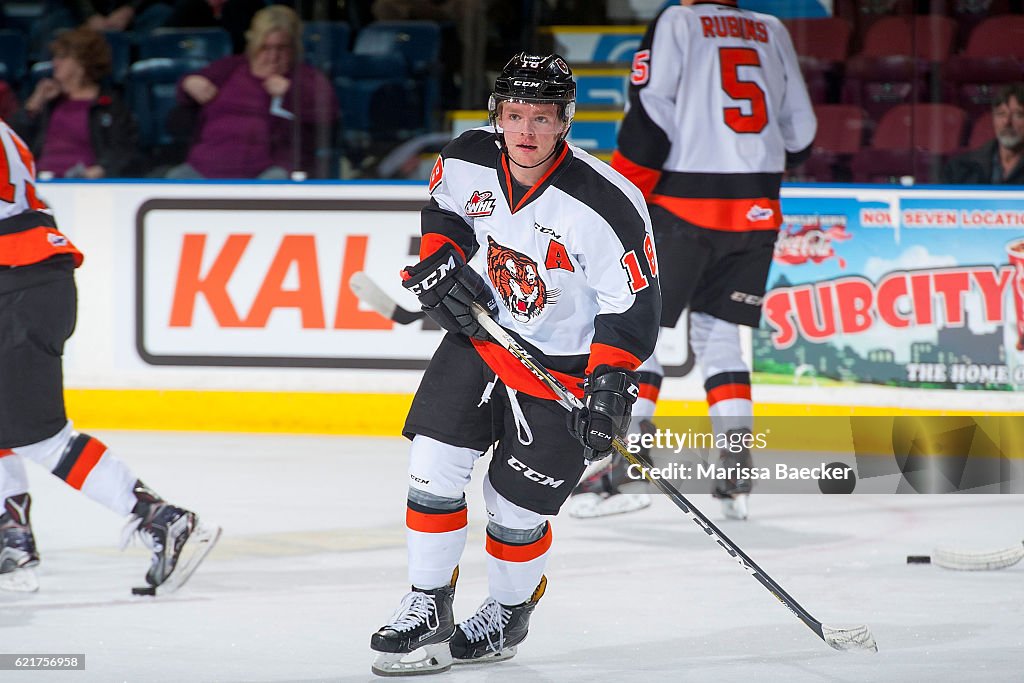 Medicine Hat Tigers v Kelowna Rockets