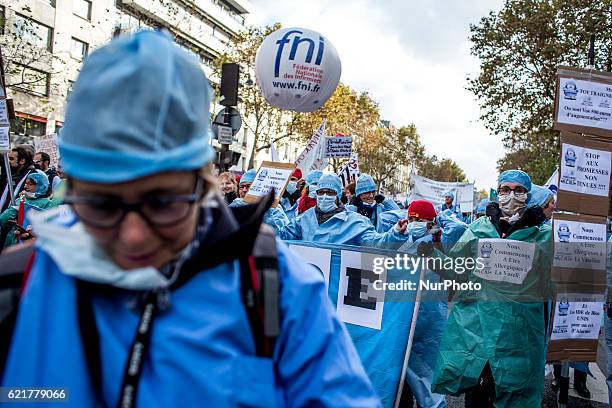 Hospital staff demonstrate against the &quot;deterioration of their working conditions&quot;, on November 8, 2016 in Paris.