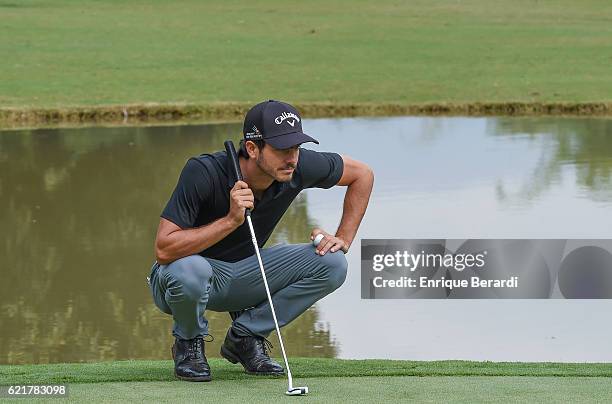 Rafael Guerrero Lauria of Venezuela lines up a putt on the 18th green during practice for the PGA TOUR Latinoamerica Colombia Classic at Club...