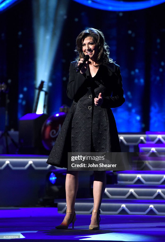 CMA 2016 Country Christmas