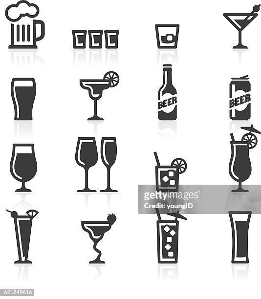 illustrazioni stock, clip art, cartoni animati e icone di tendenza di icone delle bevande alcoliche - refreshment