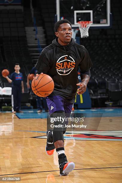 Eric Bledsoe of the Phoenix Suns warms up before the game against the Oklahoma City Thunder on October 28, 2016 at the Chesapeake Energy Arena in...