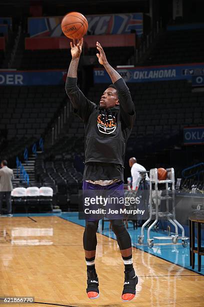 Eric Bledsoe of the Phoenix Suns warms up before the game against the Oklahoma City Thunder on October 28, 2016 at the Chesapeake Energy Arena in...