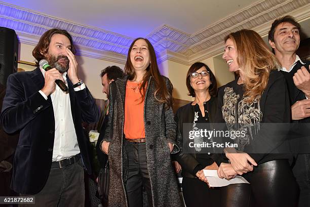 Frederic Beigbeder, Prix de Flore 2016 Nina Yargekov, Carole Chretiennot, Philippe Vandel and members of the Jury attend the "Prix De Flore 2016 : "...