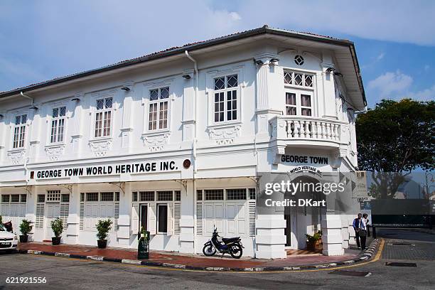 georgetown street - george town penang stock-fotos und bilder