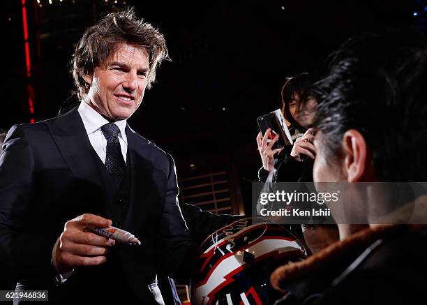 Tom Cruise attends the Tokyo Premiere of the Paramount Pictures' 'Jack Reacher: Never Go Back' on November 9, 2016 at Toho Cinemas Roppongi Hills on...