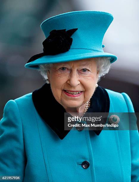 Queen Elizabeth II arrives to open the Francis Crick Institute on November 9, 2016 in London, England. The Francis Crick Institute will be a world...