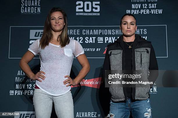 238 Magnus Tate Stock Photos, HighRes Pictures, and Images Getty Images