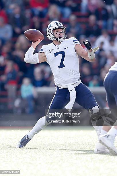 Taysom Hill of the BYU Cougars throws the ball during the game against the Cincinnati Bearcats at Nippert Stadium on November 5, 2016 in Cincinnati,...