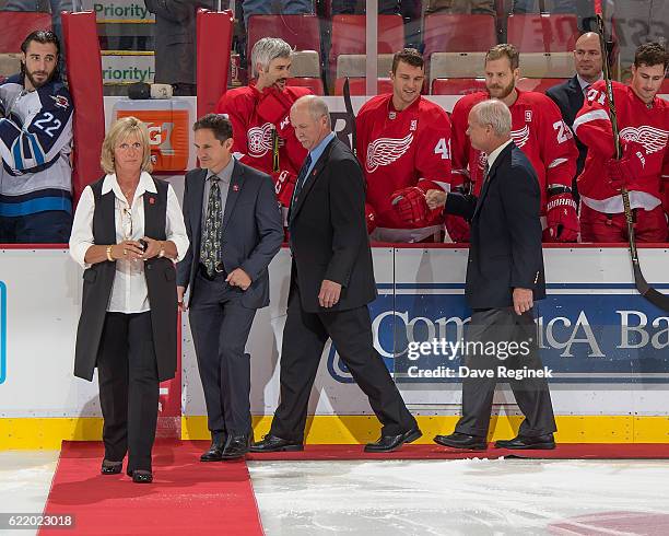 Cathy Howe Katherine Howe Photos and Premium High Res Pictures - Getty Images