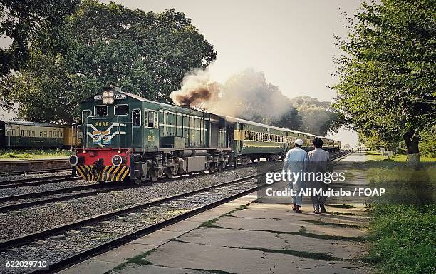 golra sharif train station - islamabad ストックフォトと画像