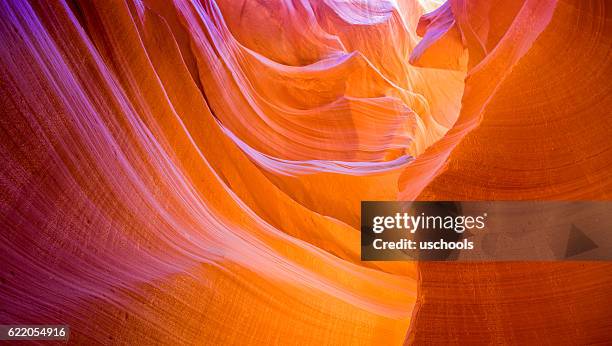 schöne lower antelope canyon - abstract background yellow stock-fotos und bilder