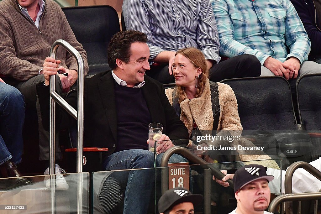 Celebrity Sightings in New York City - November 9, 2016
