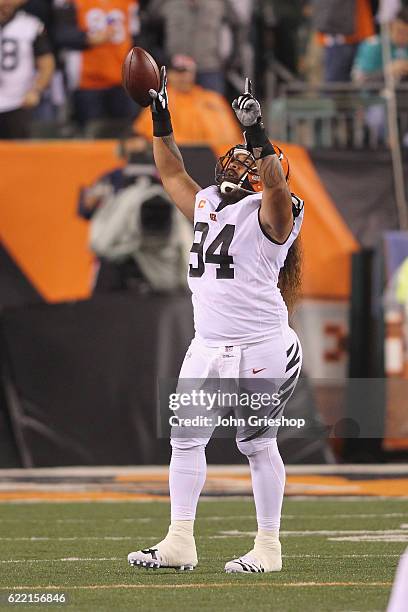 Domata Peko of the Cincinnati Bengals celebrates a tackle during the game against the Miami Dolphins at Paul Brown Stadium on September 29, 2016 in...