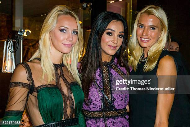 Verona Pooth and guests attend the red carpet during the grand opening of Roomers hotel on November 10, 2016 in Baden-Baden, Germany.