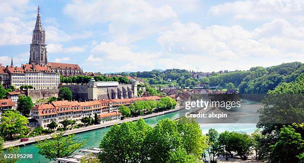 bern minster, switzerland - abdijkerk stockfoto's en -beelden