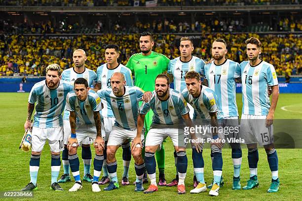 Players of Argentina pose for a photo before a match between Brazil and Argentina as part 2018 FIFA World Cup Russia Qualifier at Mineirao stadium on...