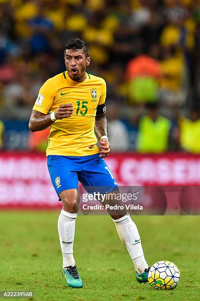 Paulinho of Brazil controls the ball during a match between Brazil and Argentina as part 2018 FIFA World Cup Russia Qualifier at Mineirao stadium on...