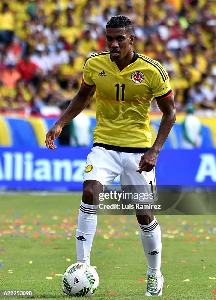 Orlando Berrio of Colombia controls the ball during a match between Colombia and Chile as part of FIFA 2018 World Cup Qualifiers at Metropolitano...