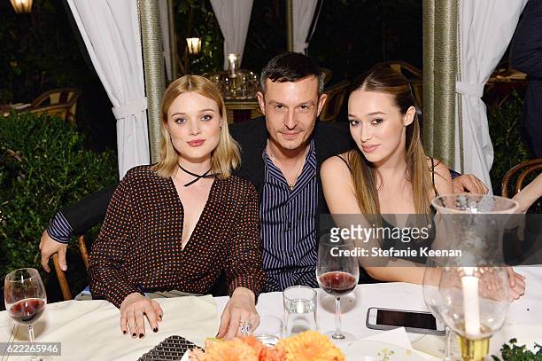 Bella Heathcote, Jonathan Saunders and Alycia Debnam Carey attend Lisa Love Hosts Dinner For Jonathan Saunders, New Chief Creative Officer Of Diane...