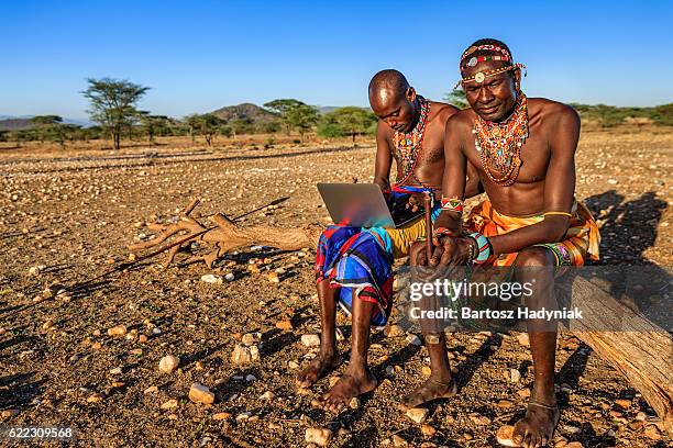 Tribal Computer Aboriginal Man Laptop Photos and Premium High Res Pictures - Getty Images
