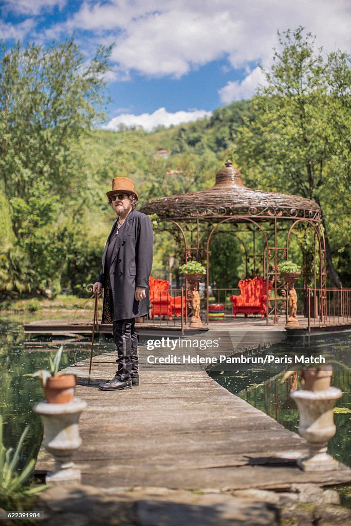 Zucchero, Paris Match Issue 3520, November 9, 2016
